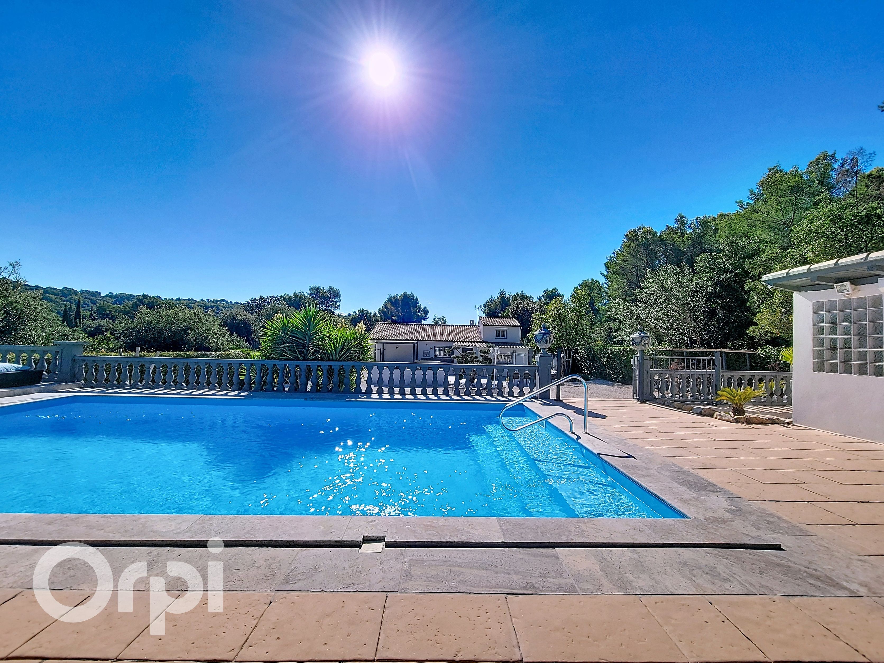 Maison-Villa - EVENOS